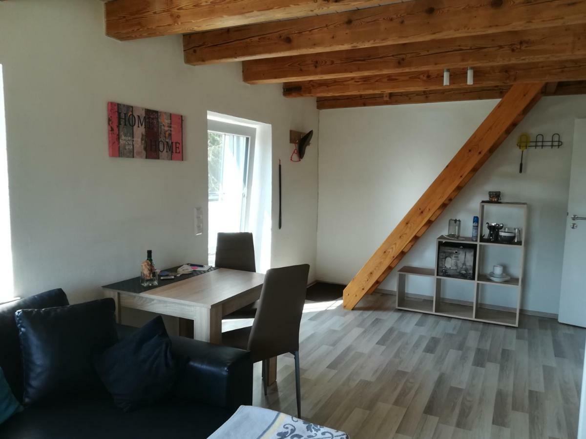 Sonnige Zimmer Hotel Eberhardzell Екстериор снимка